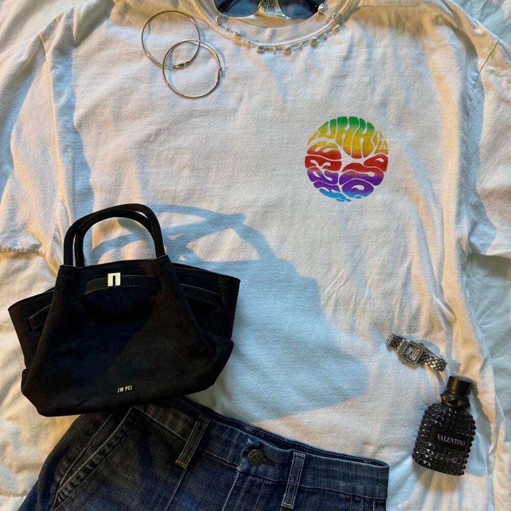 White cotton tee with rainbow